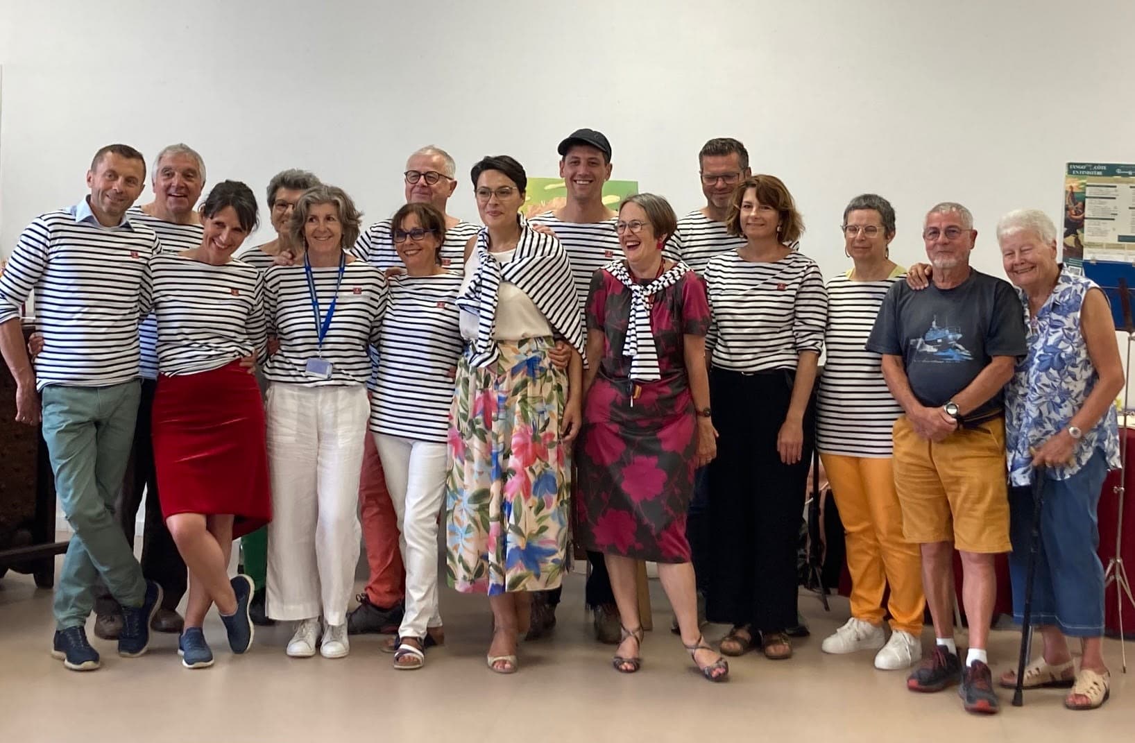 Le bureau et des bénévoles de Tango à la mer